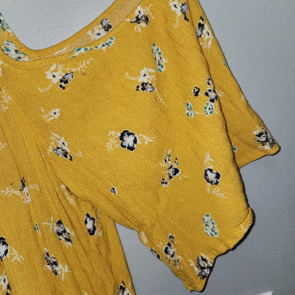 Eyeshadow women's blouse size 2X floral yellow - Picture 2 of 6